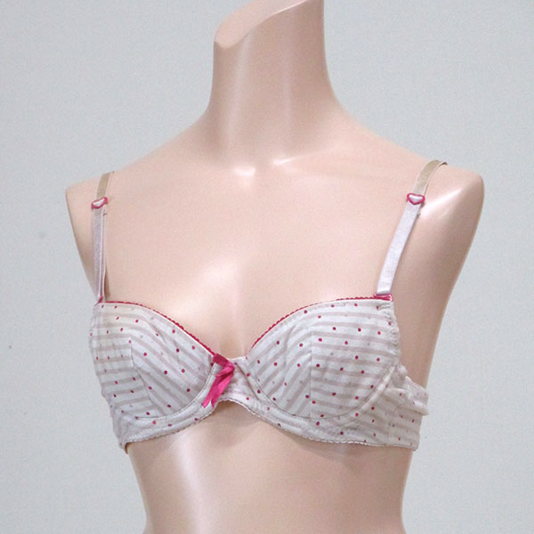 ブラジャー