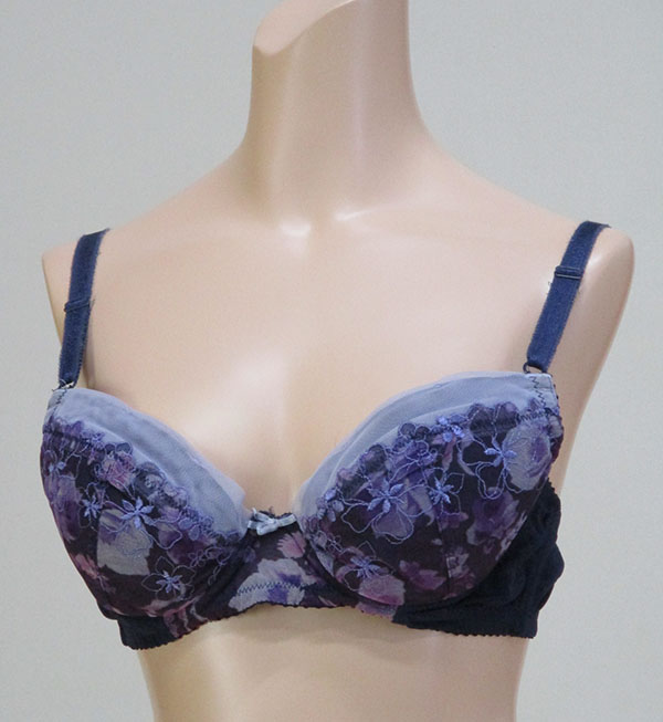 ブラジャー