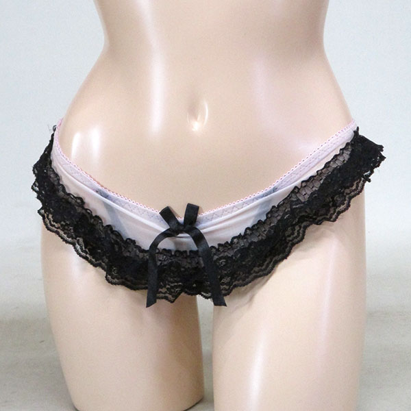 セクシーランジェリー（穴あきパンティー）