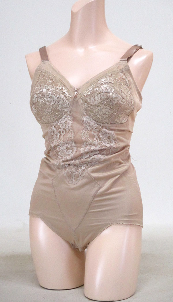 ボディースーツ